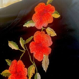Black embroidered tshirt